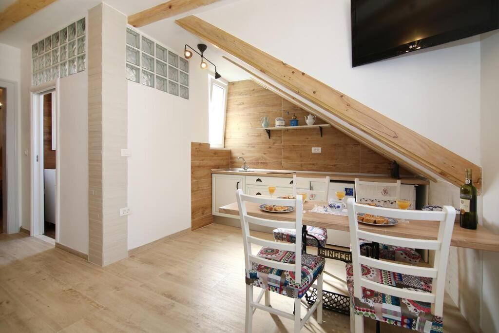 Apartment Barbara'S Inheritance Сплит Екстериор снимка